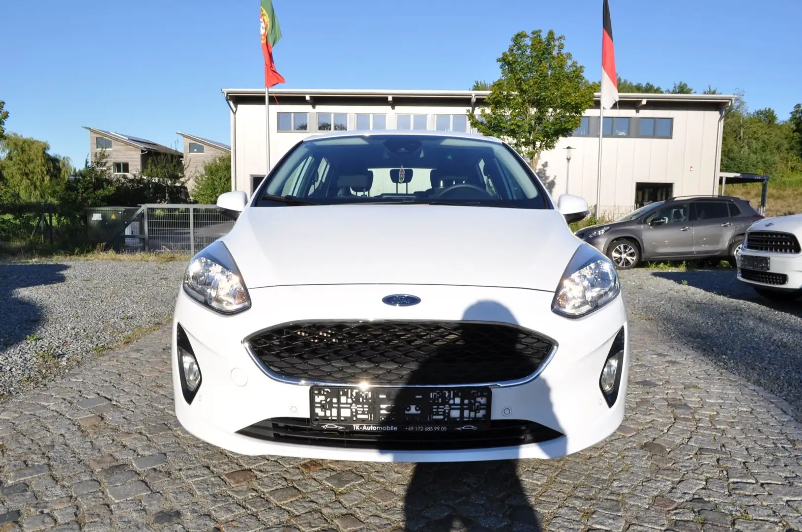Ford Fiesta Cool & Connect TÜV/AU NEU/SPURHALTE/NAVI Weiß - 2