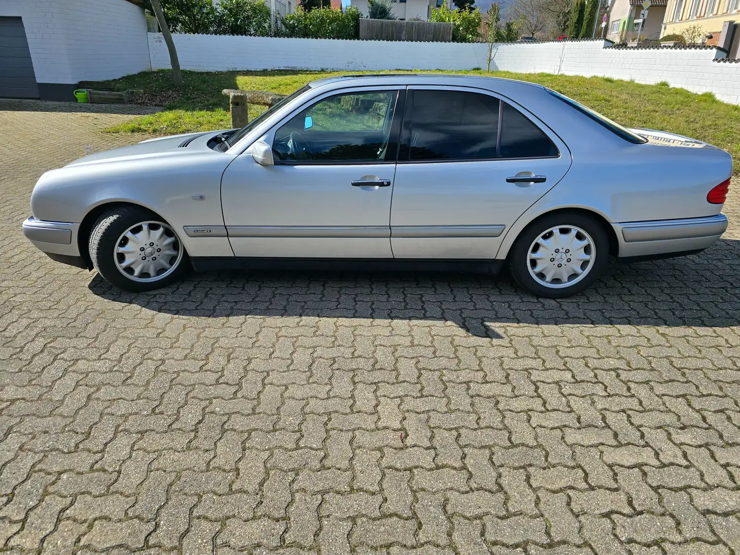 Mercedes-Benz E 320 E 320 Elegance Silver - 1