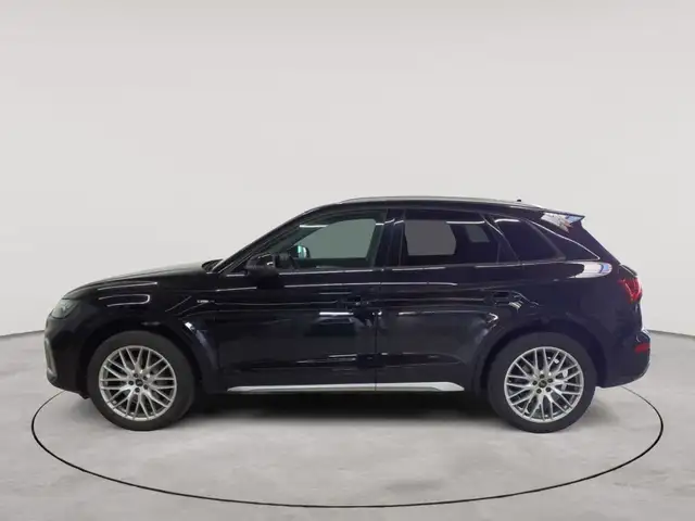Audi Q5 view 6