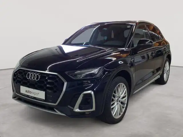 Audi Q5 view 2