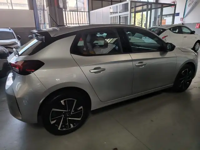 Opel Corsa view 12