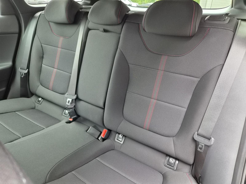 Hyundai i30 Kombi 1.6 T-GDI 150PS Automatik N-Line Sitzhei... — photo 12