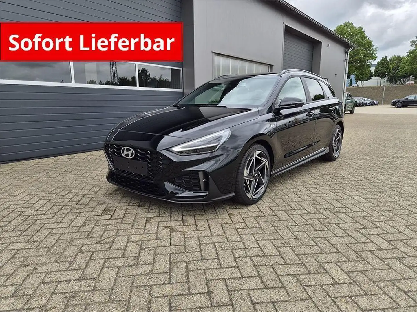 Hyundai i30 Kombi 1.6 T-GDI 150PS Automatik N-Line Sitzhei... Schwarz - 1