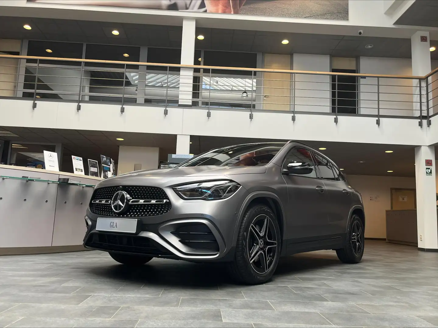 Mercedes-Benz GLA 180 GLA Star Edition - 1