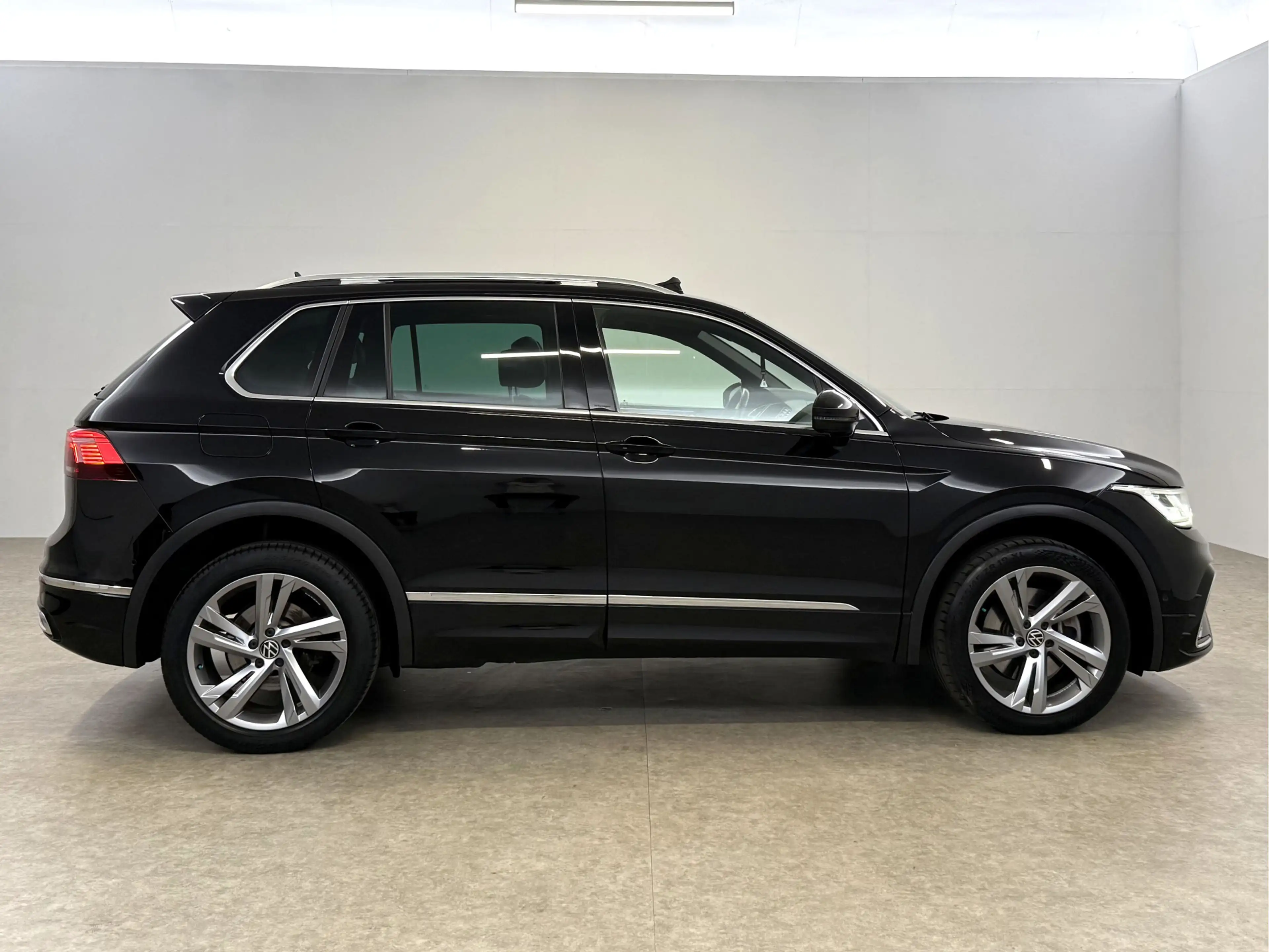 Volkswagen Tiguan 1.4 TSI eHybrid R-Line | Pano | Sfeer | Virtual | — photo 9
