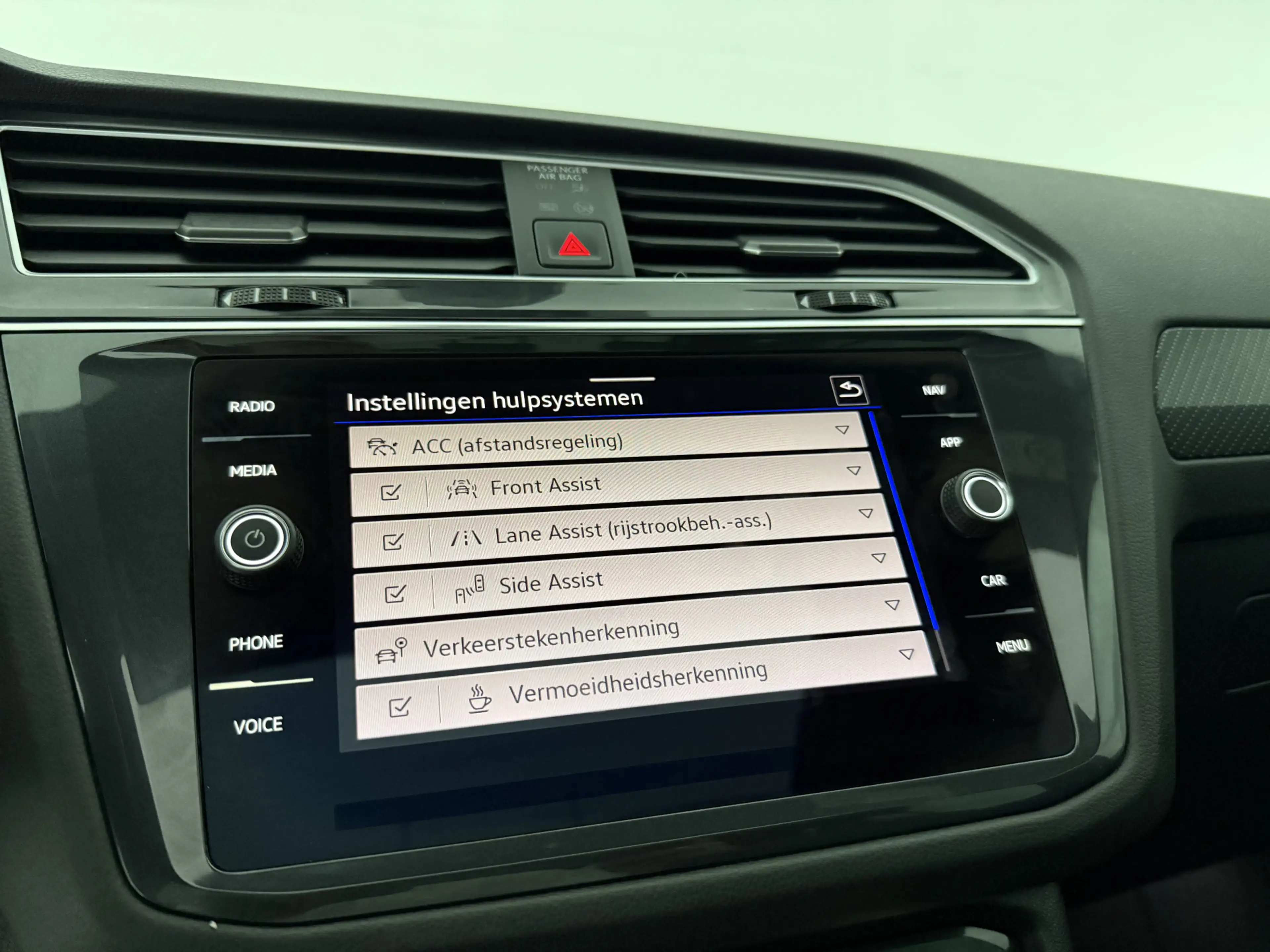 Volkswagen Tiguan 1.4 TSI eHybrid R-Line | Pano | Sfeer | Virtual | — photo 28