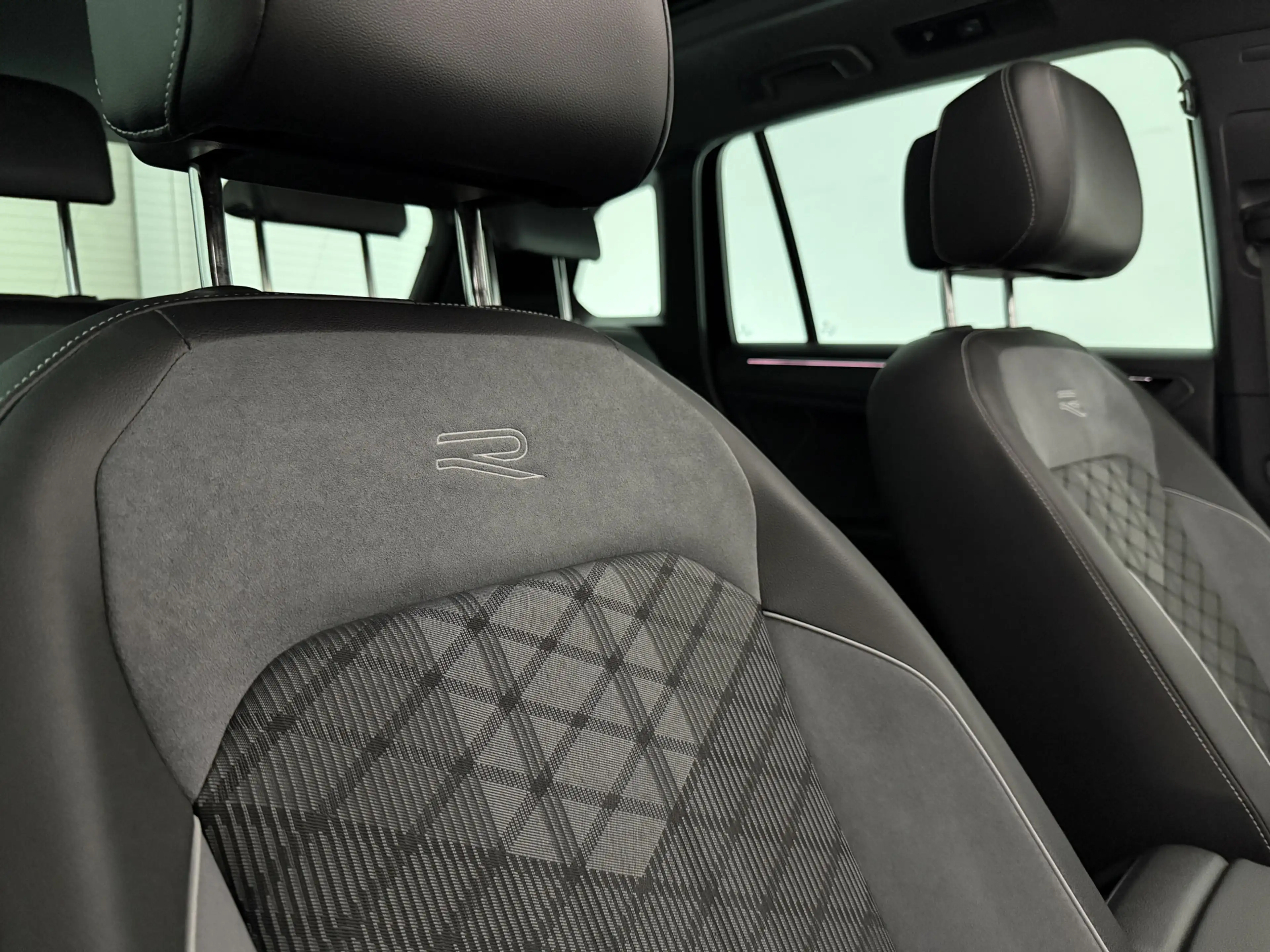 Volkswagen Tiguan 1.4 TSI eHybrid R-Line | Pano | Sfeer | Virtual | — photo 15