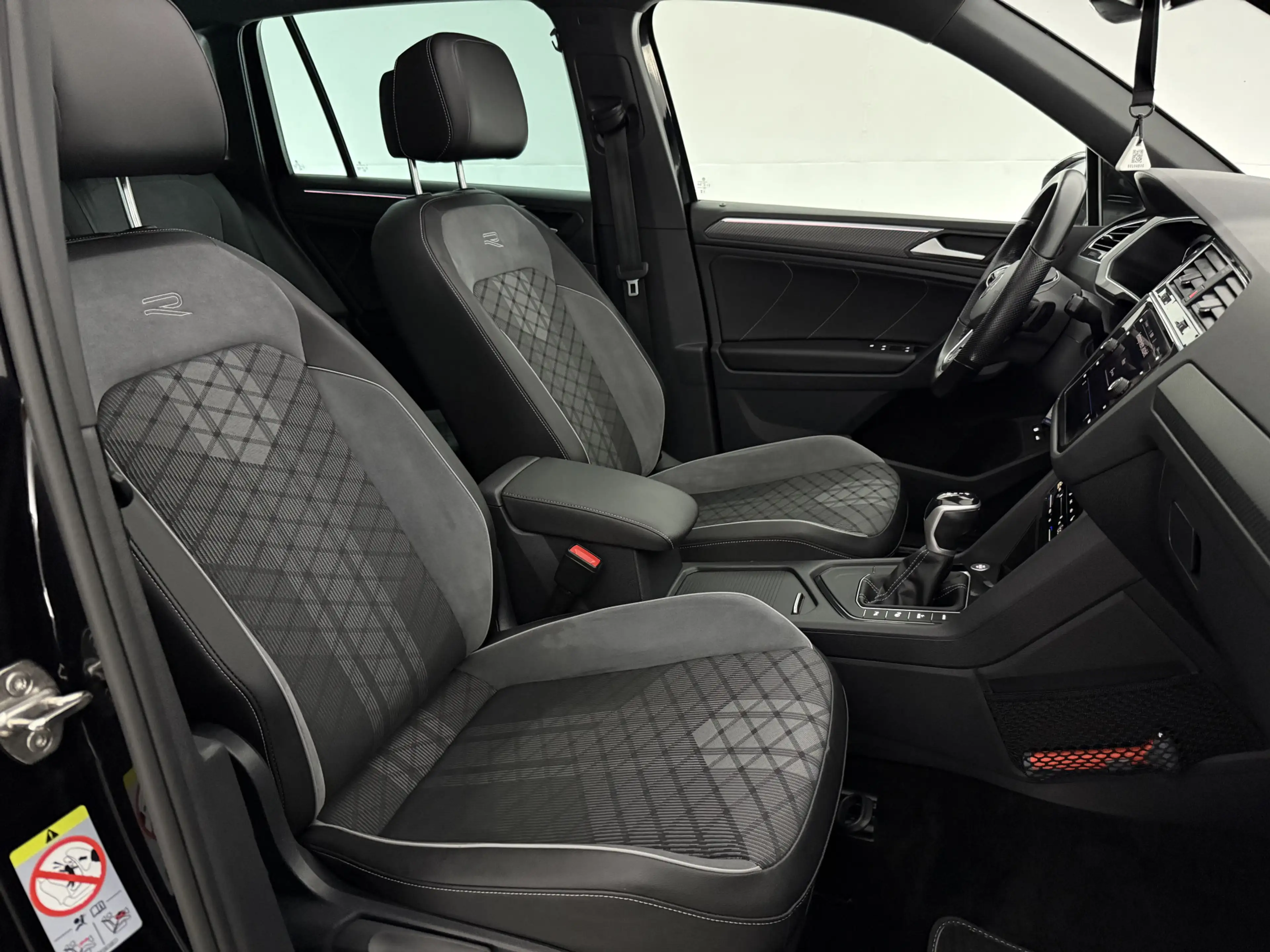 Volkswagen Tiguan 1.4 TSI eHybrid R-Line | Pano | Sfeer | Virtual | — photo 18