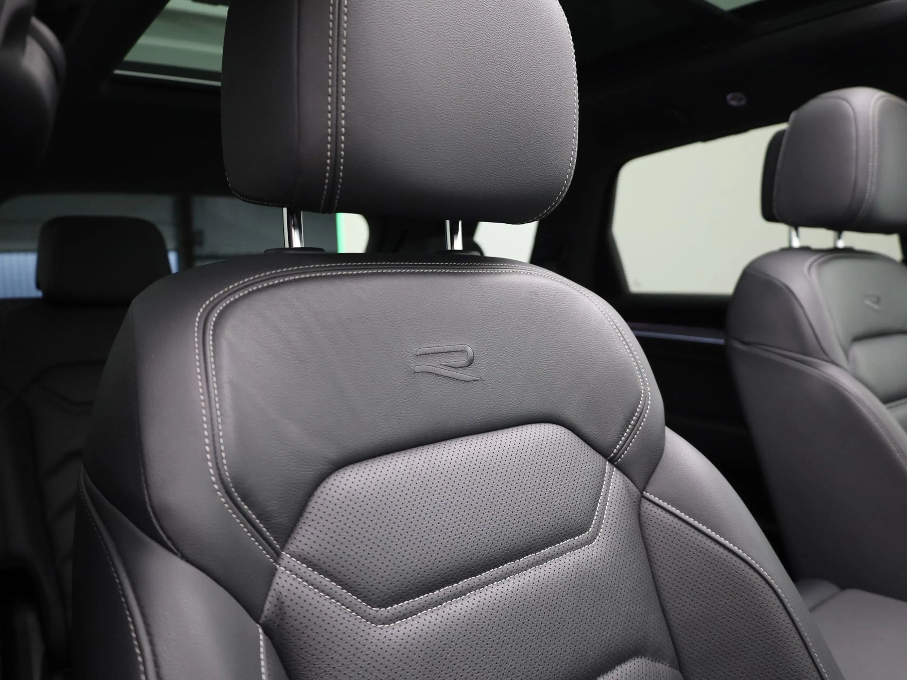 Volkswagen Touareg 3.0 TSi 4MOTION R | Panodak | Stoelkoeling | Trekh — photo 50