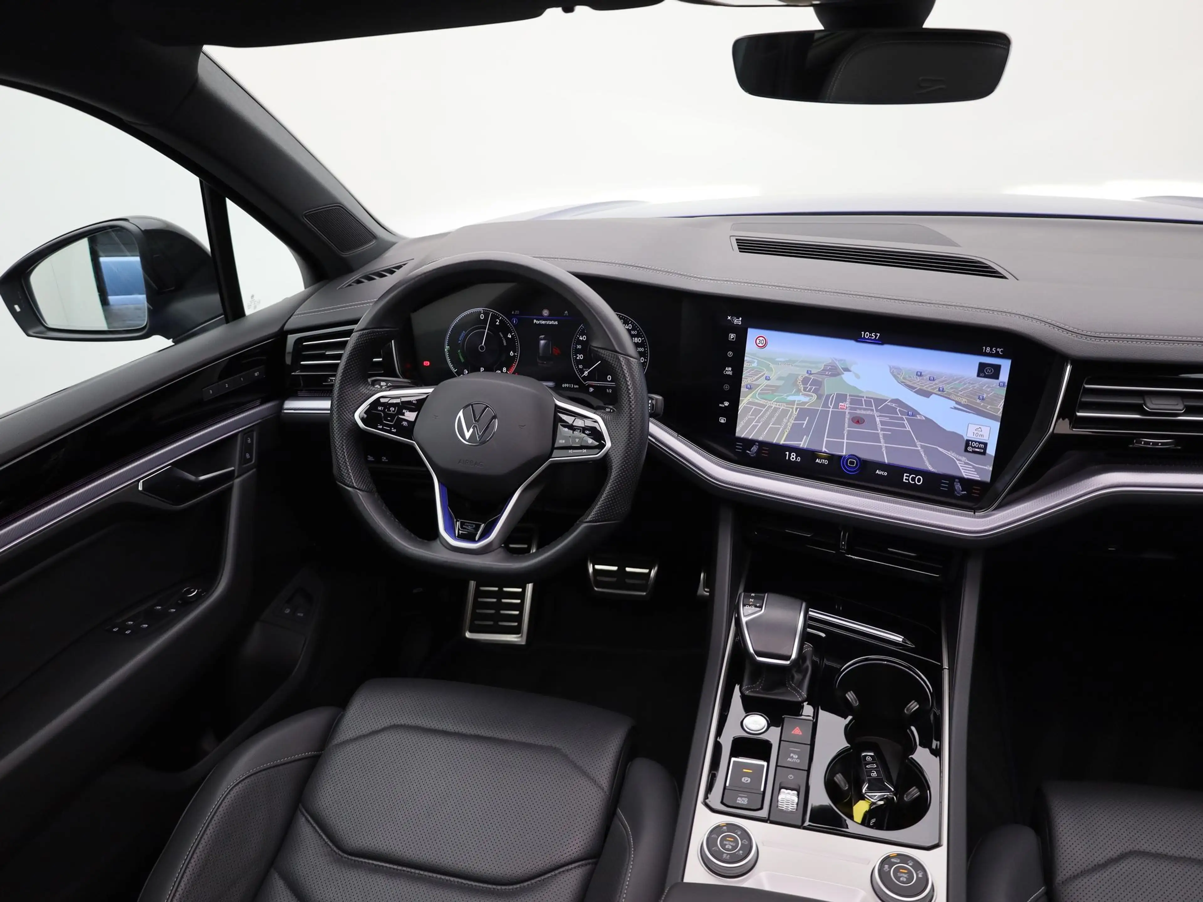 Volkswagen Touareg 3.0 TSi 4MOTION R | Panodak | Stoelkoeling | Trekh — photo 2
