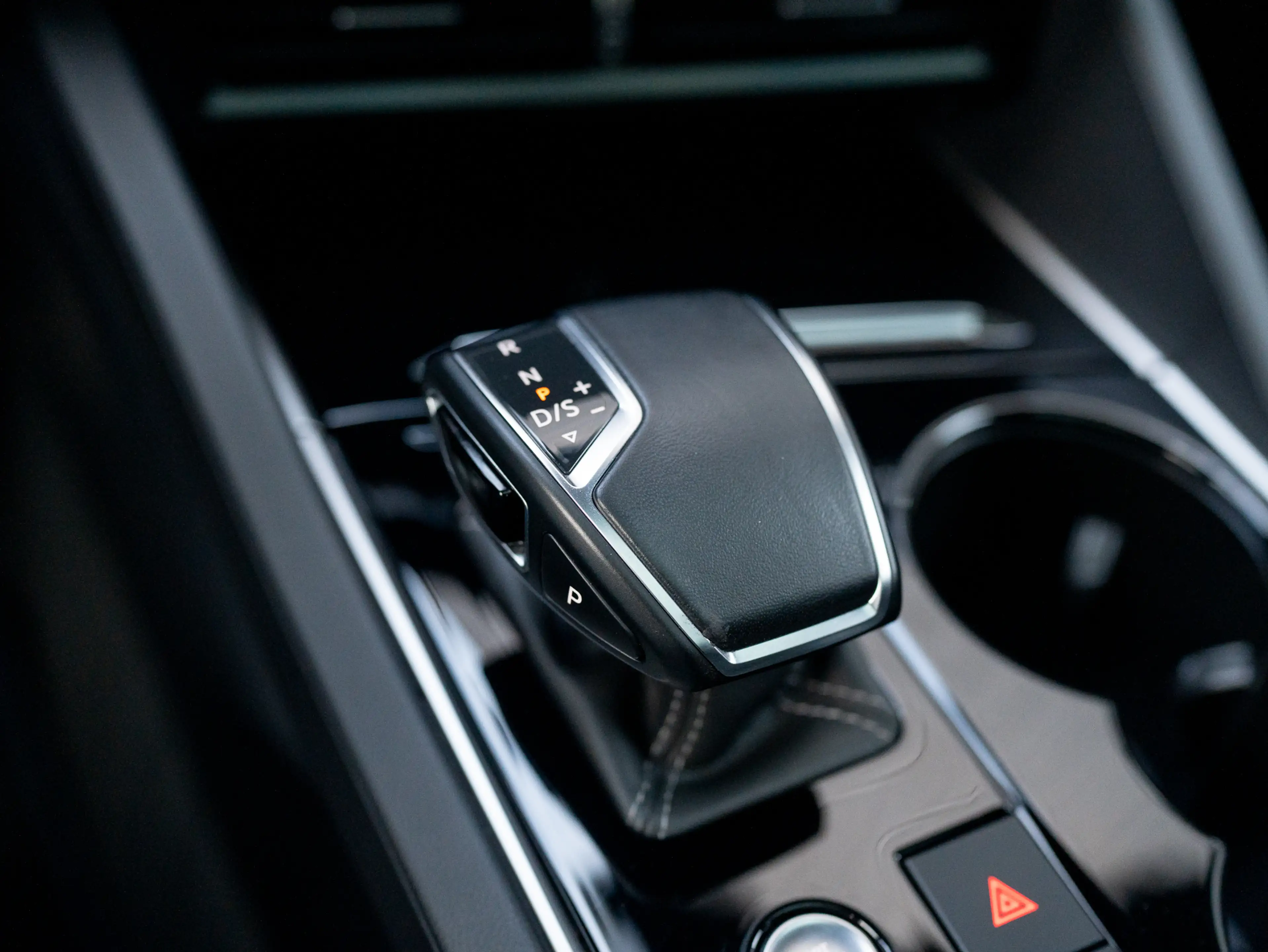 Volkswagen Touareg 3.0 TSi 4MOTION R | Panodak | Stoelkoeling | Trekh — photo 42