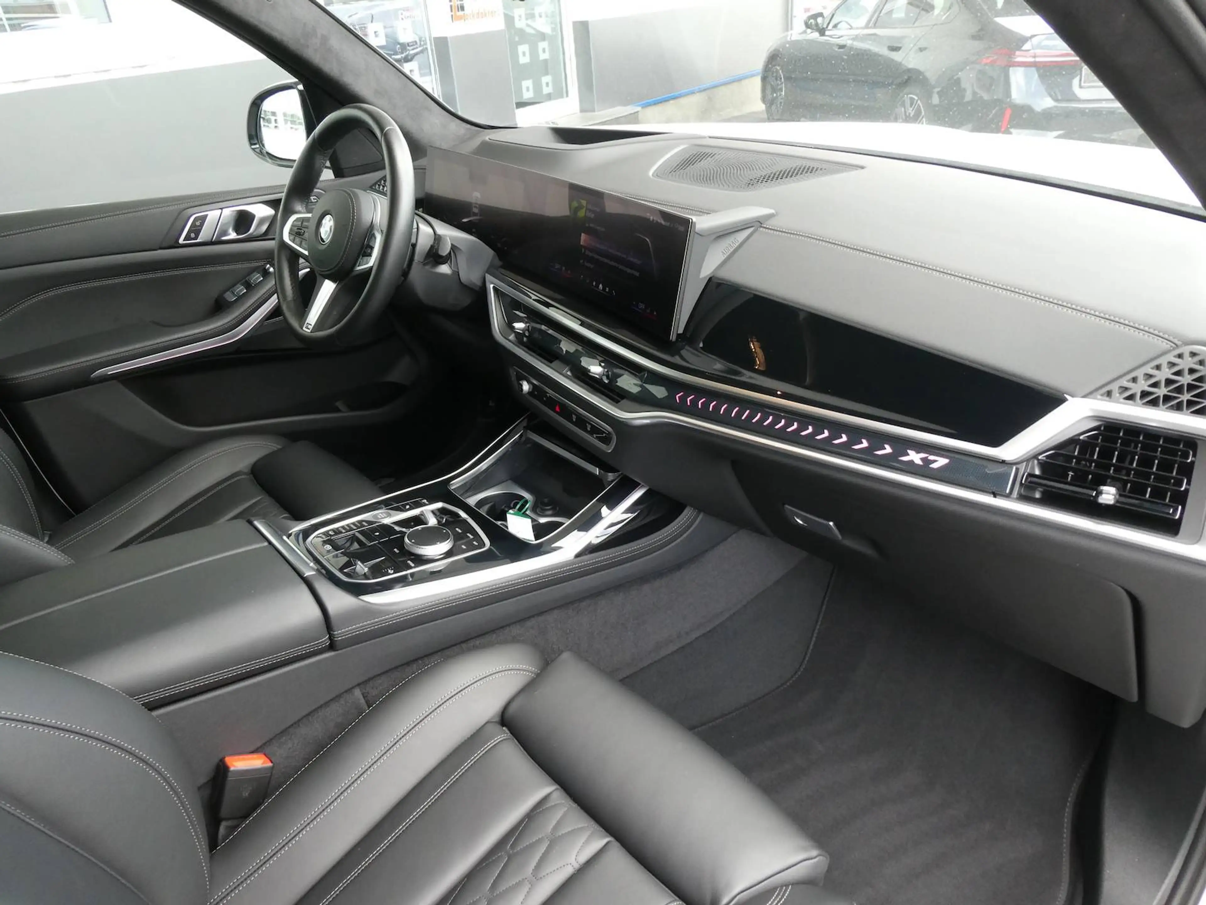 BMW X7 xDrive 40 d M Sport — photo 12