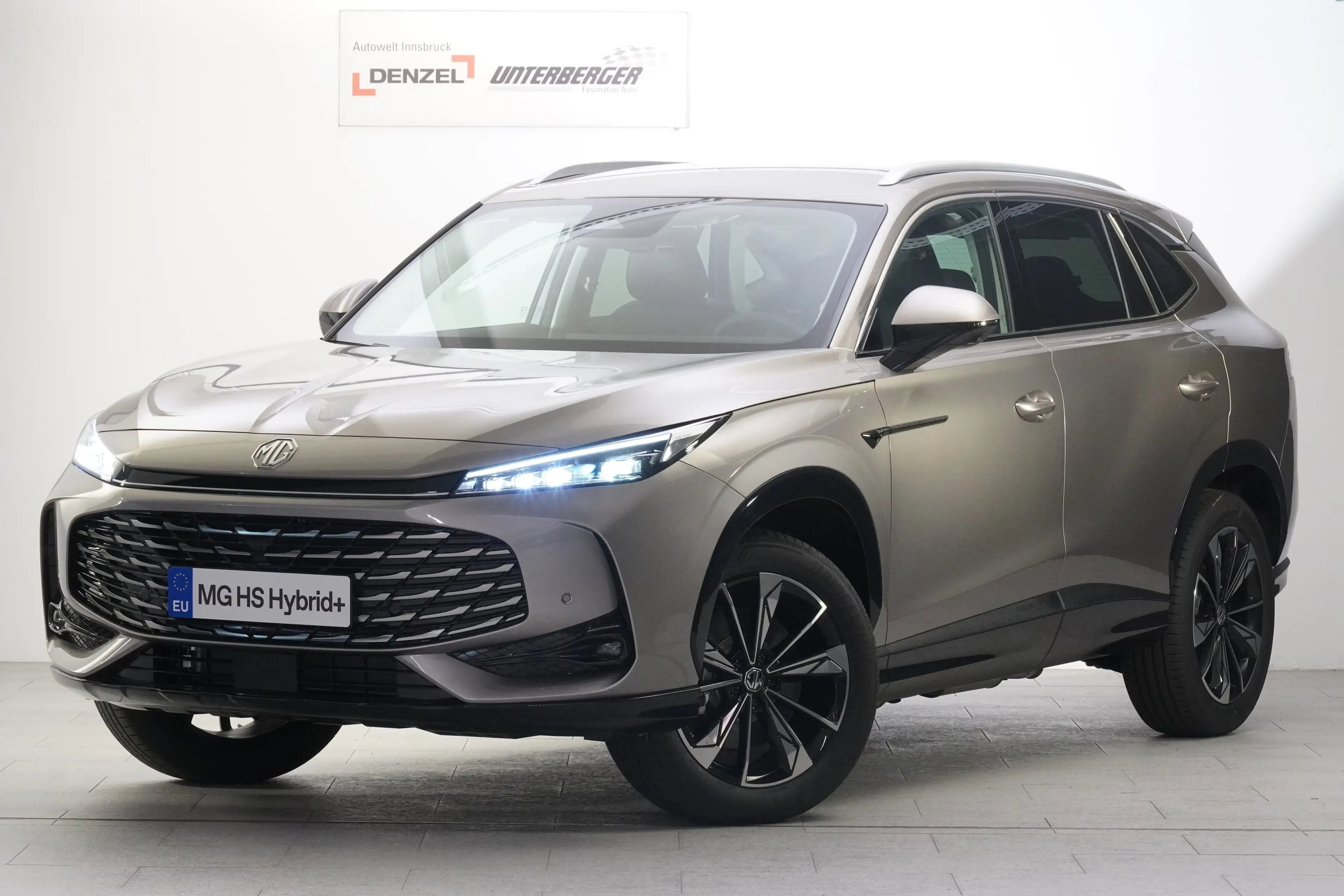 MG HS HEV Luxury Lenkradhzg.GRATIS Winterreifen