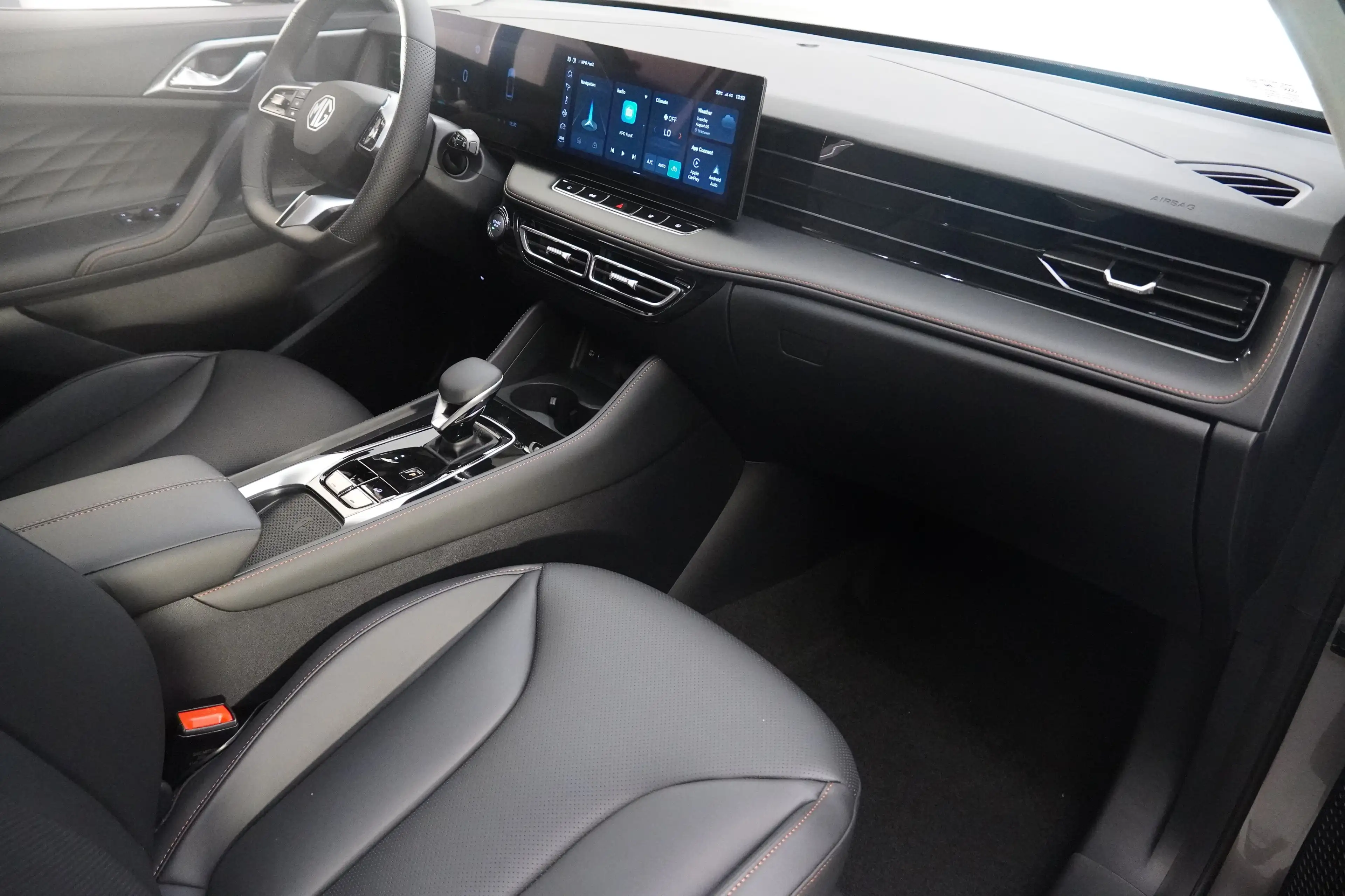 MG HS HEV Luxury Lenkradhzg.GRATIS Winterreifen — photo 5