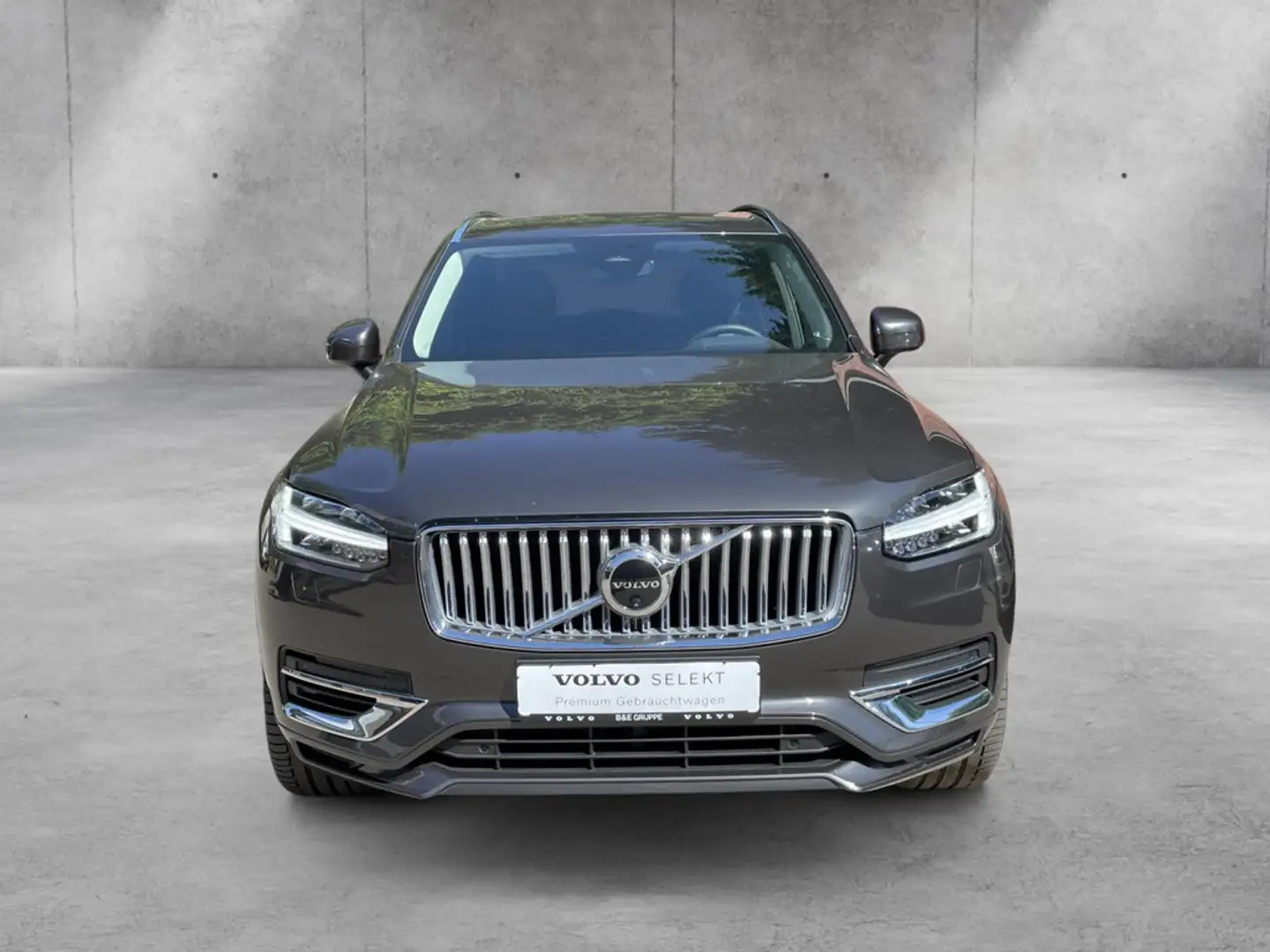 Volvo XC90 T8 Plus Bright Recharge Plug-In Hybrid AWD Grau - 2