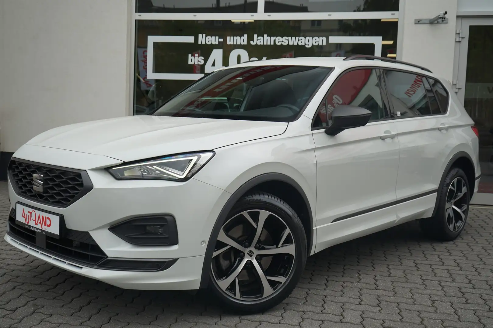 SEAT Tarraco 2.0 TDI DSG FR 4Drive LED Navi ACC AHK Weiß - 2
