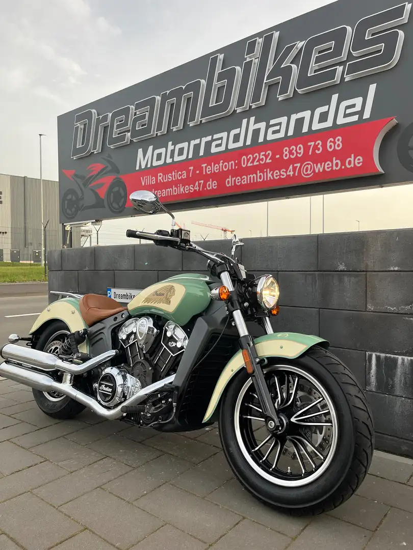 Indian Scout 1.HAND**NEUZUSTAND**2500KM**HU, INSPEKTION NEU** Grün - 2