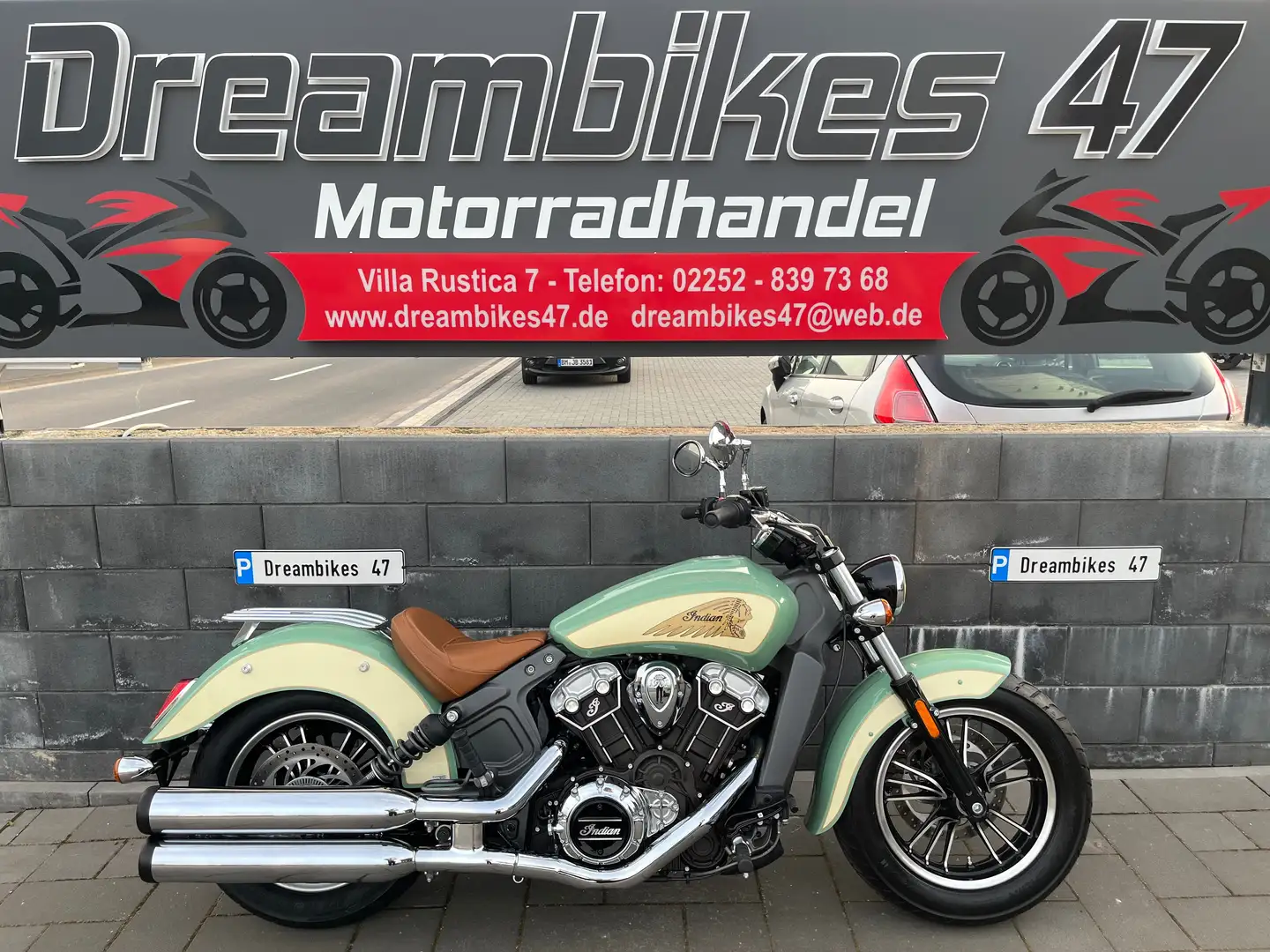 Indian Scout 1.HAND**NEUZUSTAND**2500KM**HU, INSPEKTION NEU** Grün - 1