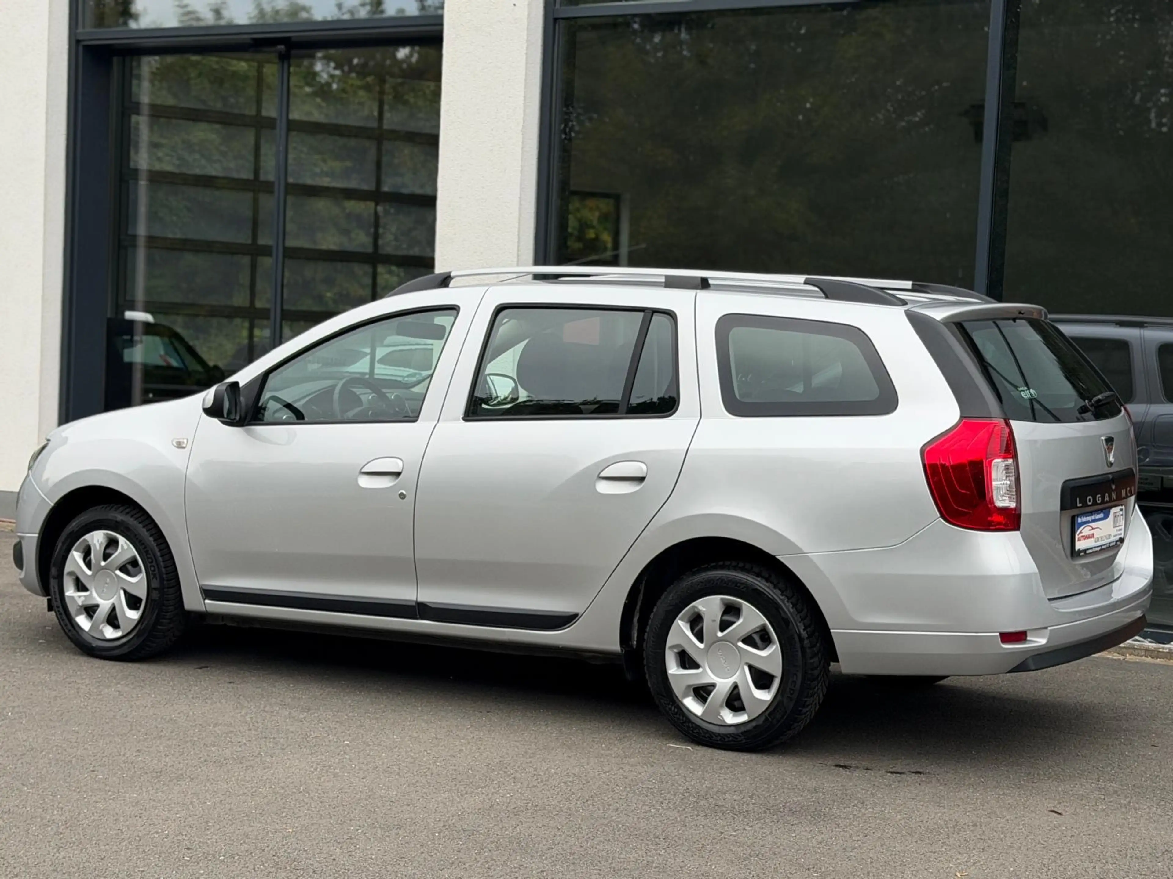 Dacia Logan Laureate 1,2 Benzin 1.Hand Kombi Lückenlos Scheckh — photo 5