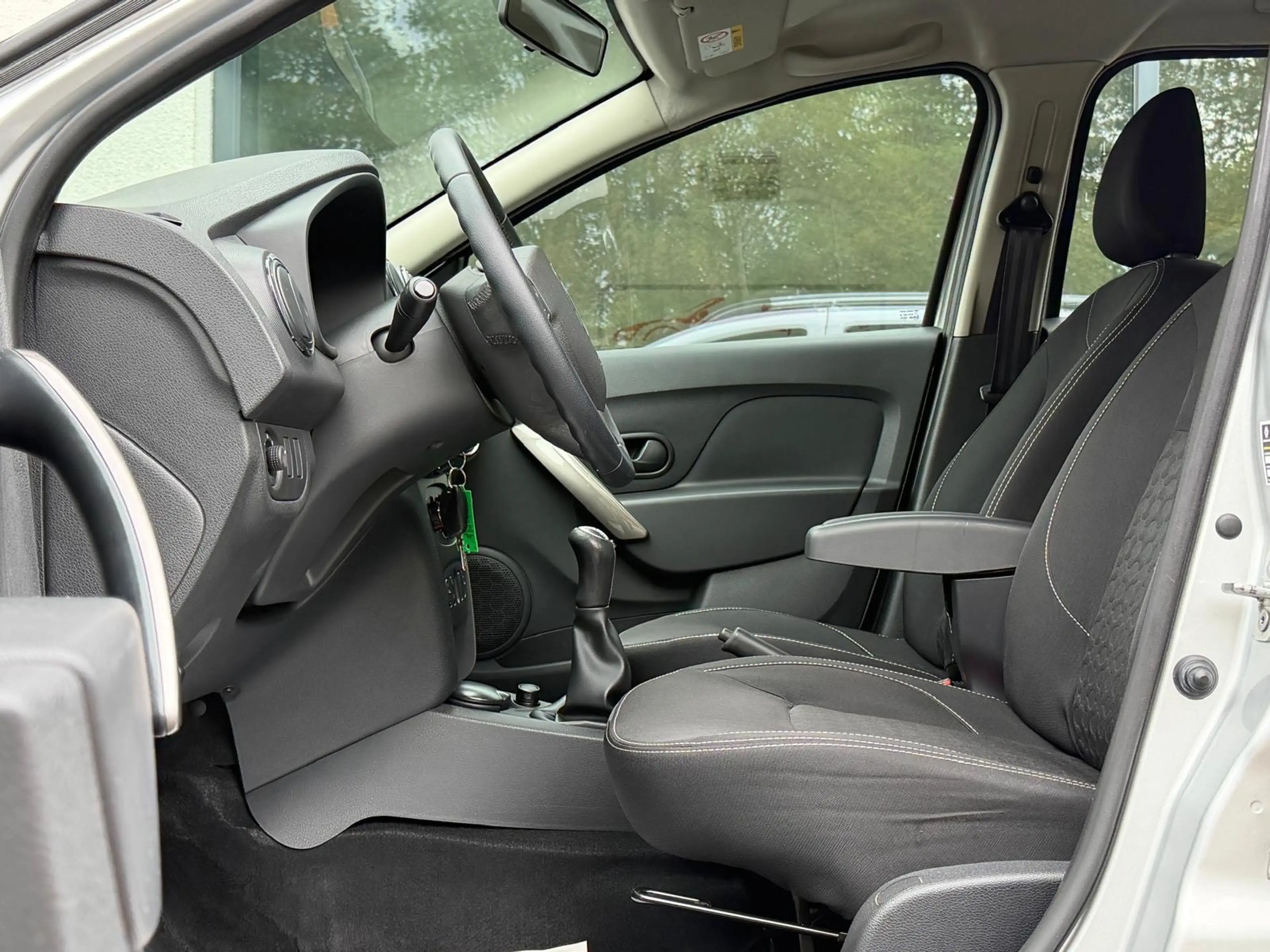 Dacia Logan Laureate 1,2 Benzin 1.Hand Kombi Lückenlos Scheckh — photo 11