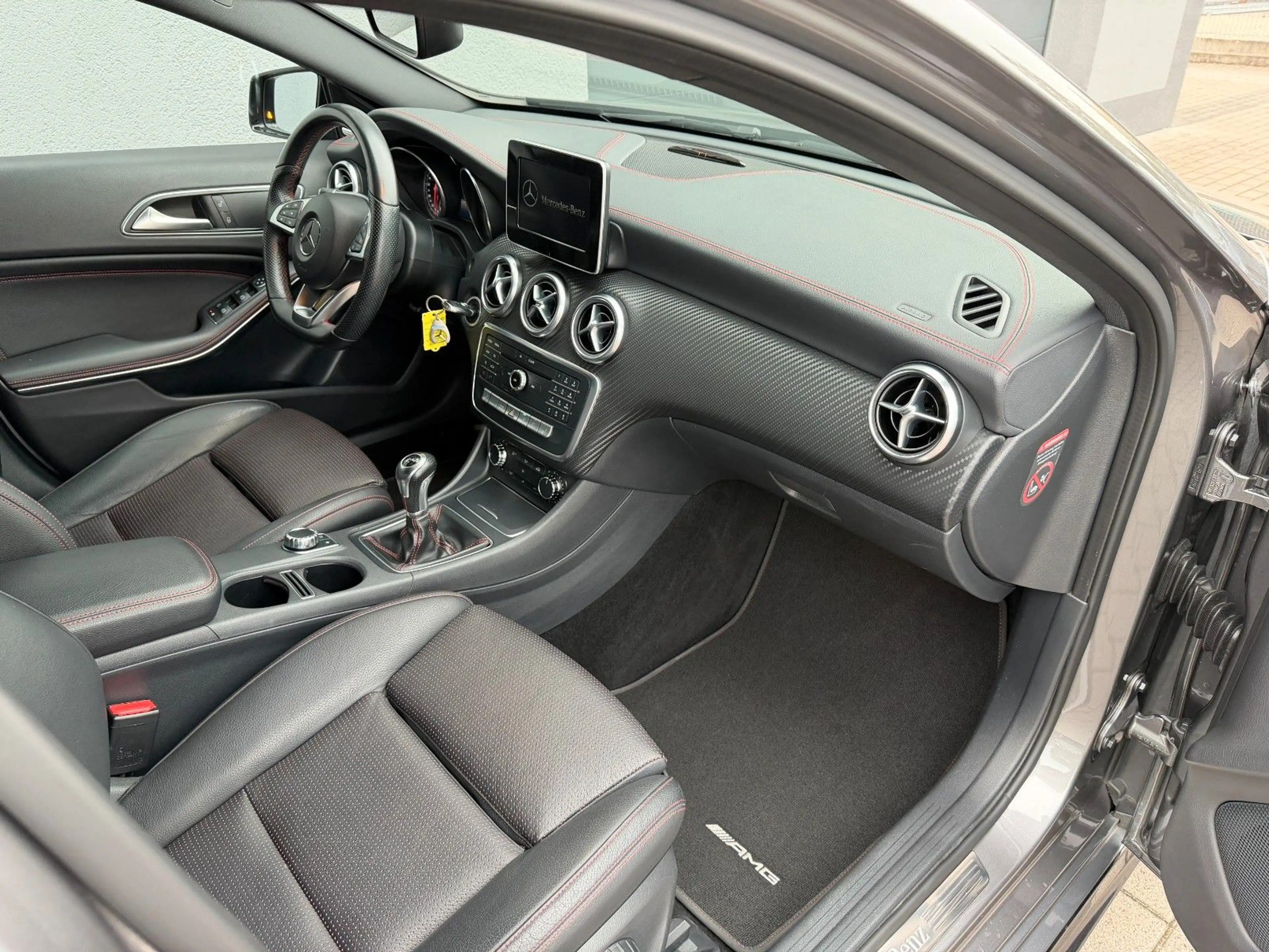 Mercedes-Benz A 200 A200 AMG-Line*LED*Carbon*Night-Paket*Navi* — photo 9