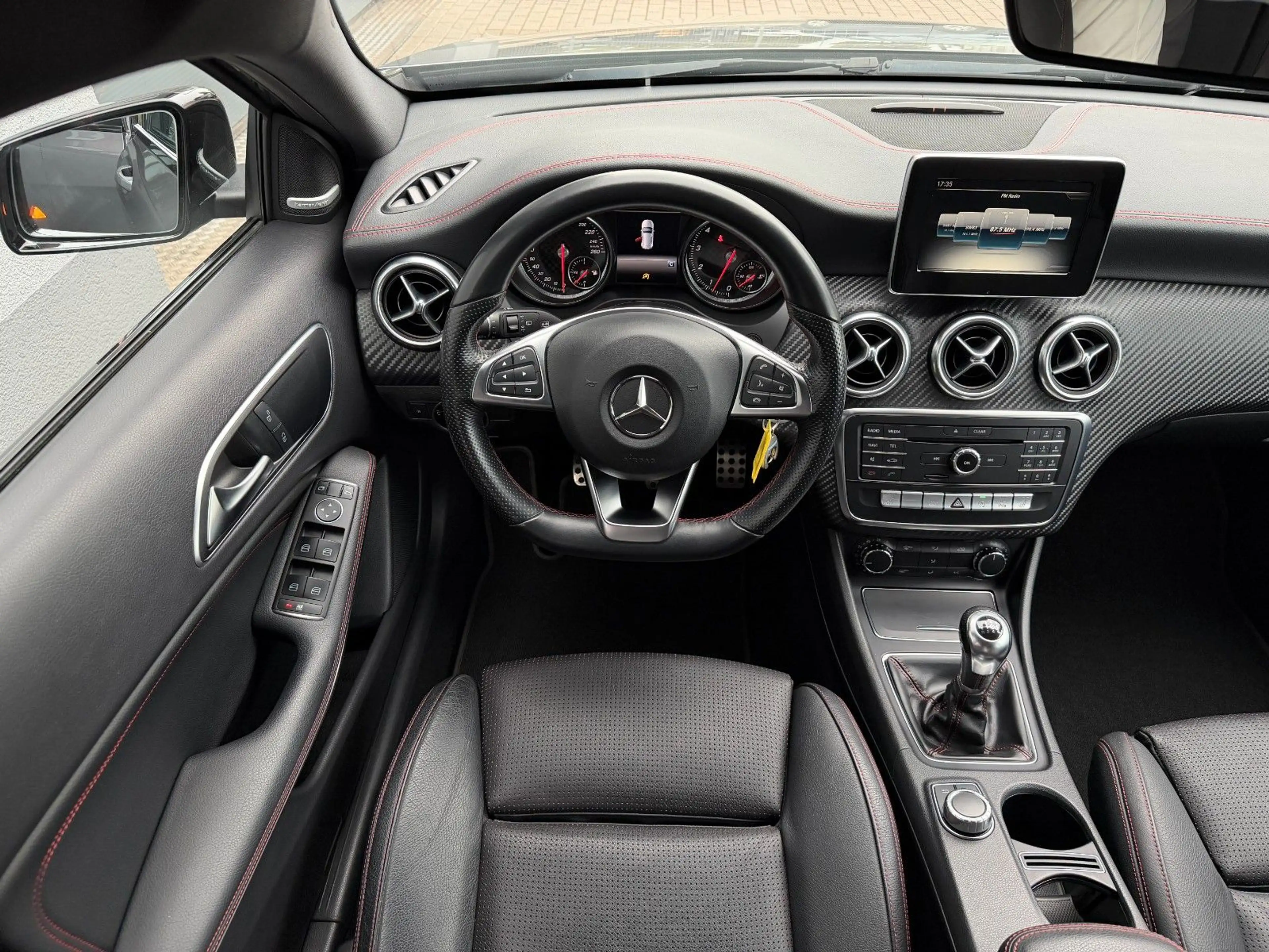 Mercedes-Benz A 200 A200 AMG-Line*LED*Carbon*Night-Paket*Navi* — photo 14