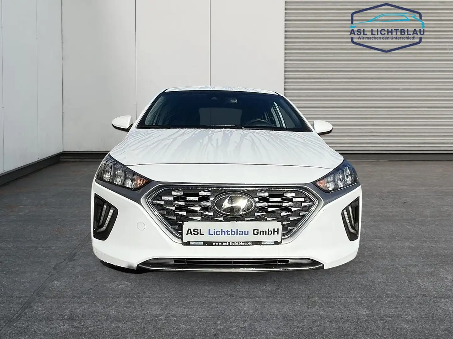 Hyundai IONIQ Facelift PLUG IN Hybrid STYLE-Paket 104 kW (141... Blanc - 2
