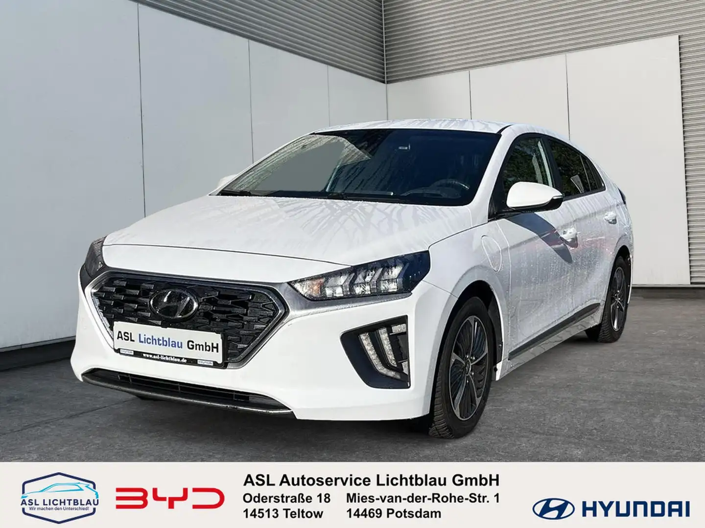 Hyundai IONIQ Facelift PLUG IN Hybrid STYLE-Paket 104 kW (141... Blanc - 1