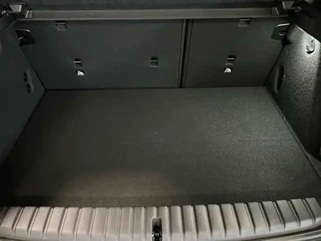 BMW 1 Series view 13
