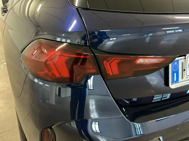 BMW 1 Series view 12