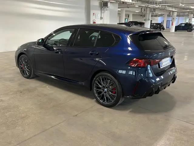 BMW 1 Series view 3