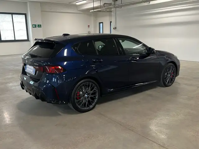 BMW 1 Series view 6