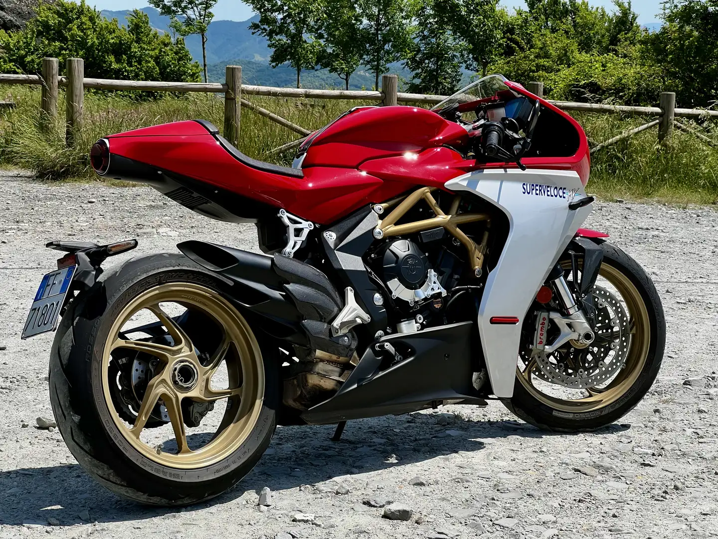 MV Agusta Superveloce 800 in garanzia - 1