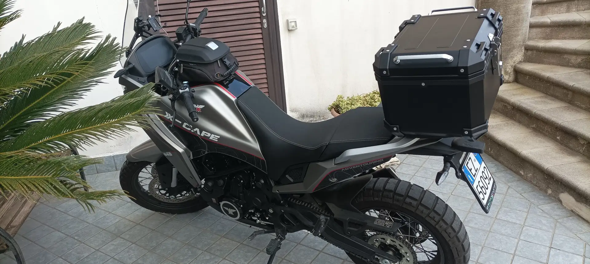 Moto Morini X-Cape 650 Šedá - 1