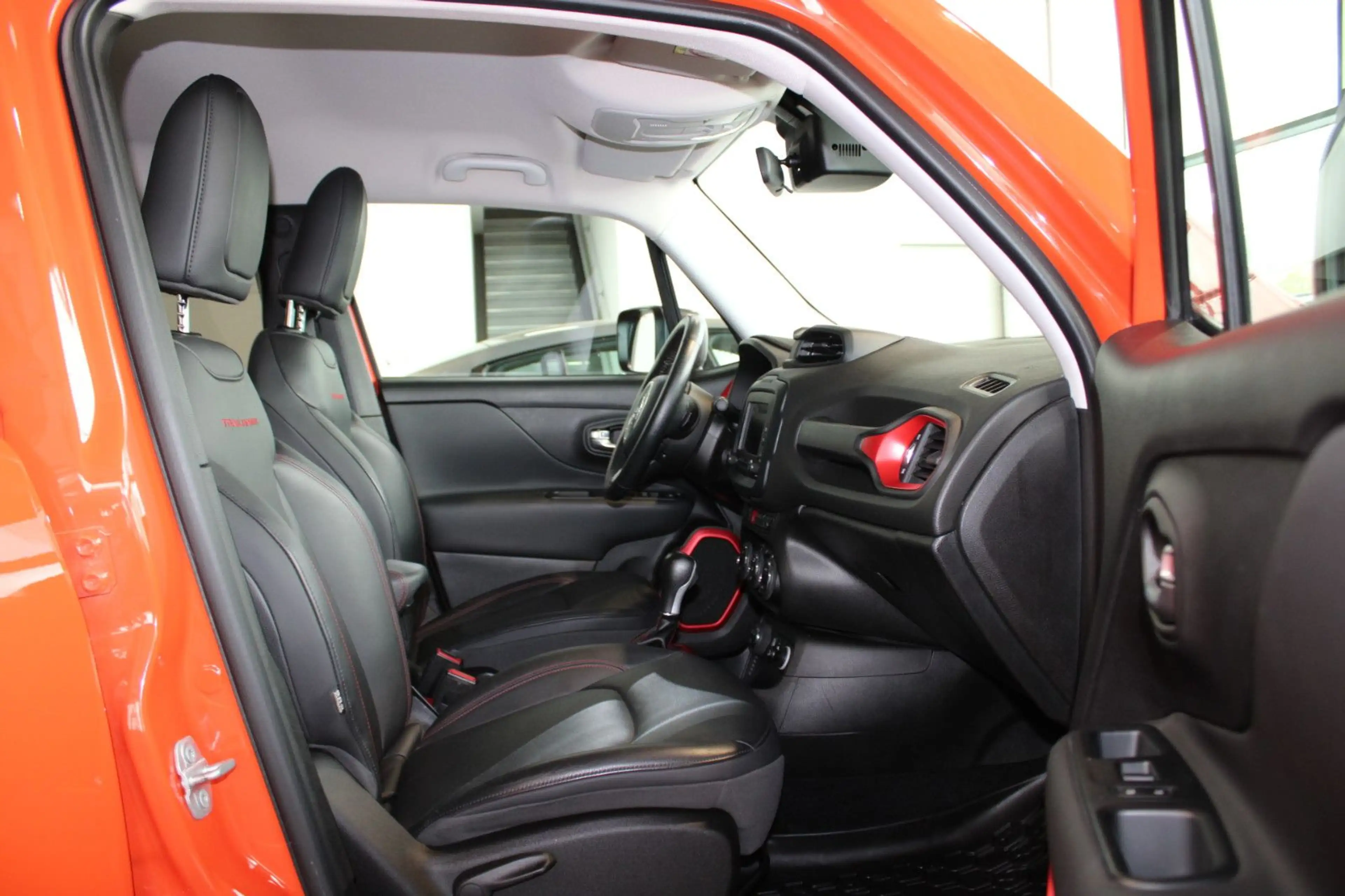 Jeep Renegade RENEGADE *TRAILHAWK* 4X4 DIESEL AUTOMATIK 1.HAND — photo 12