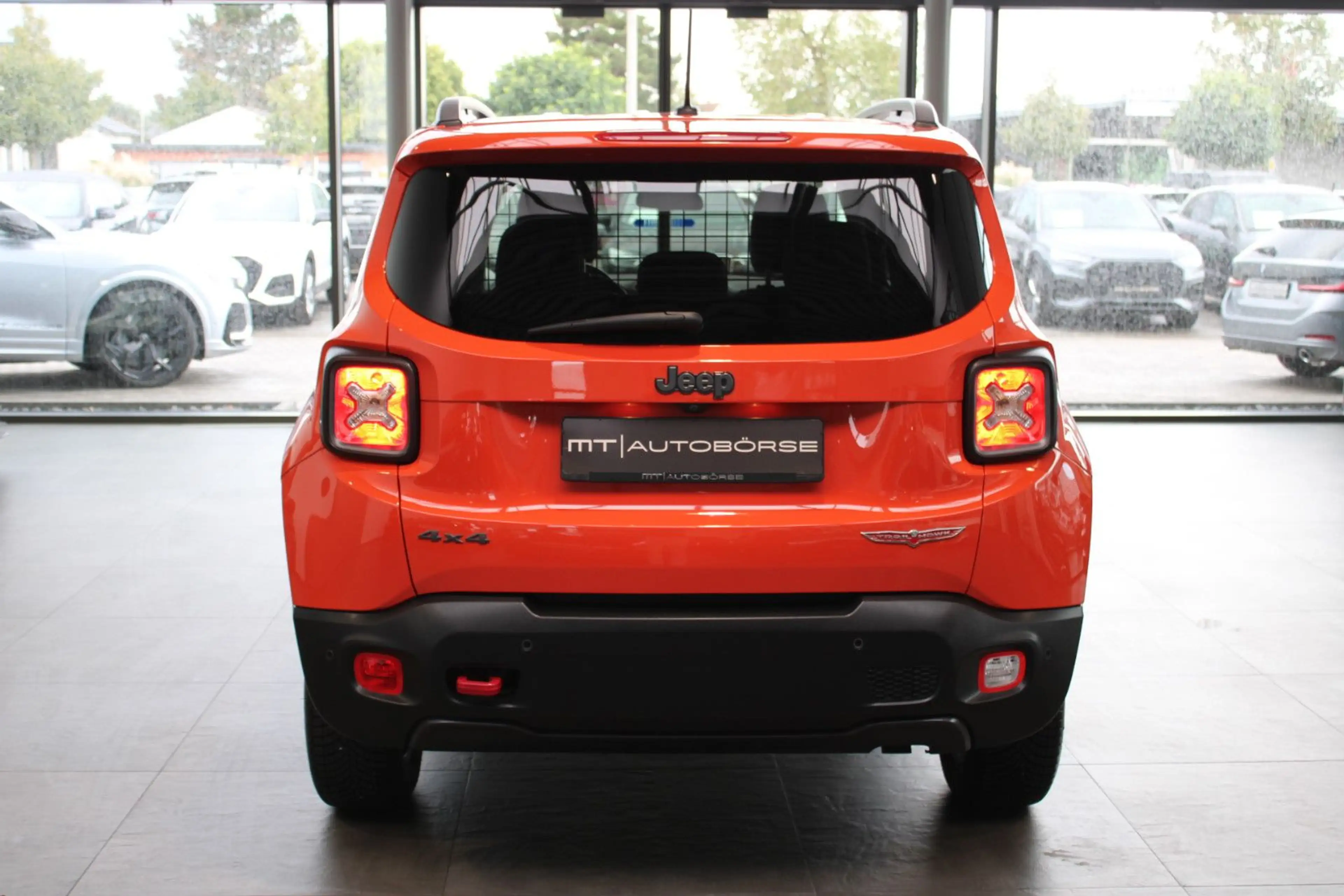 Jeep Renegade RENEGADE *TRAILHAWK* 4X4 DIESEL AUTOMATIK 1.HAND — photo 7