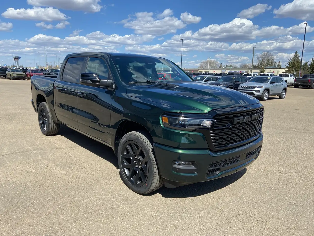 RAM 1500 снимка RAM 1500