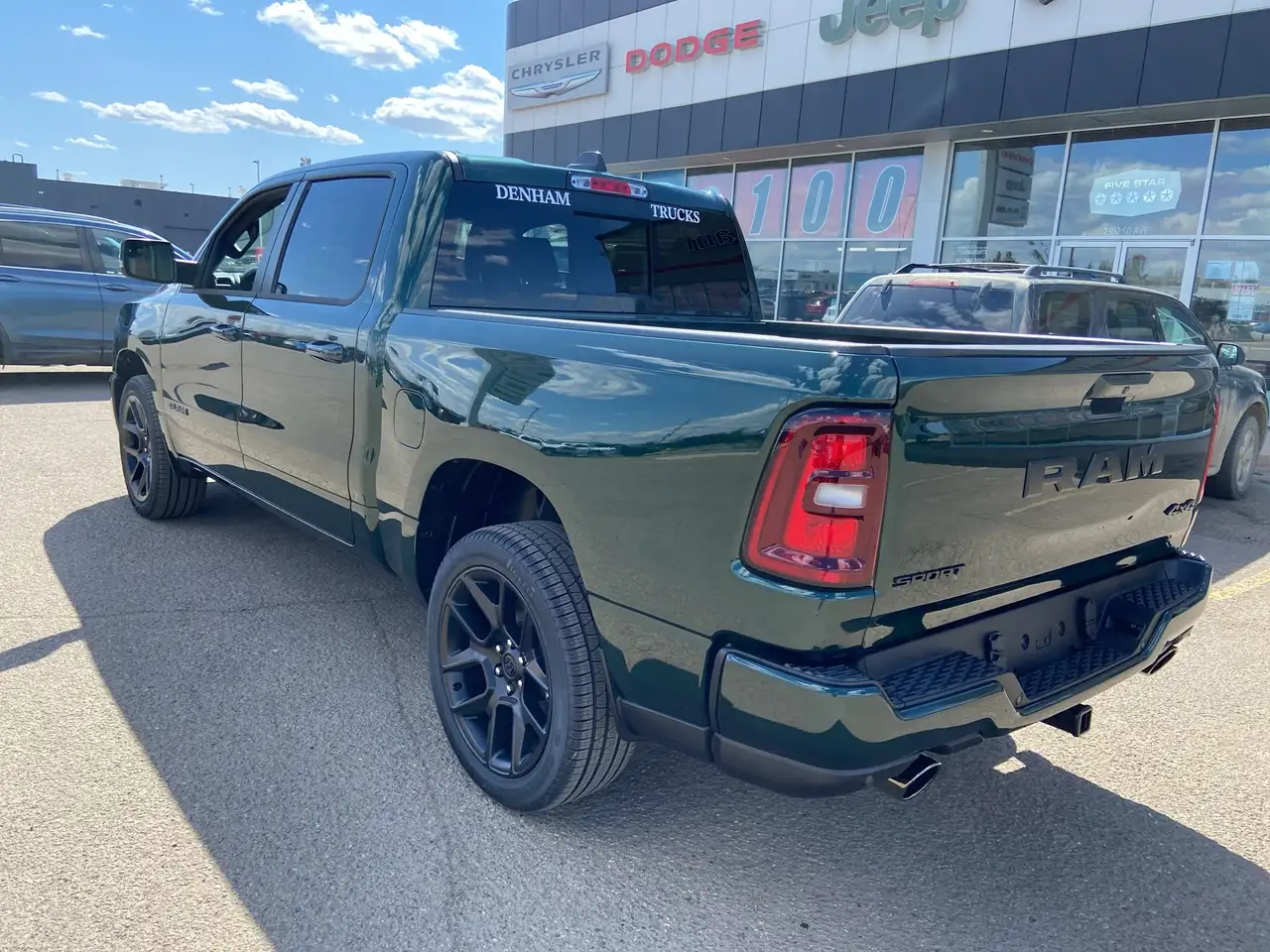 RAM 1500 снимка RAM 1500