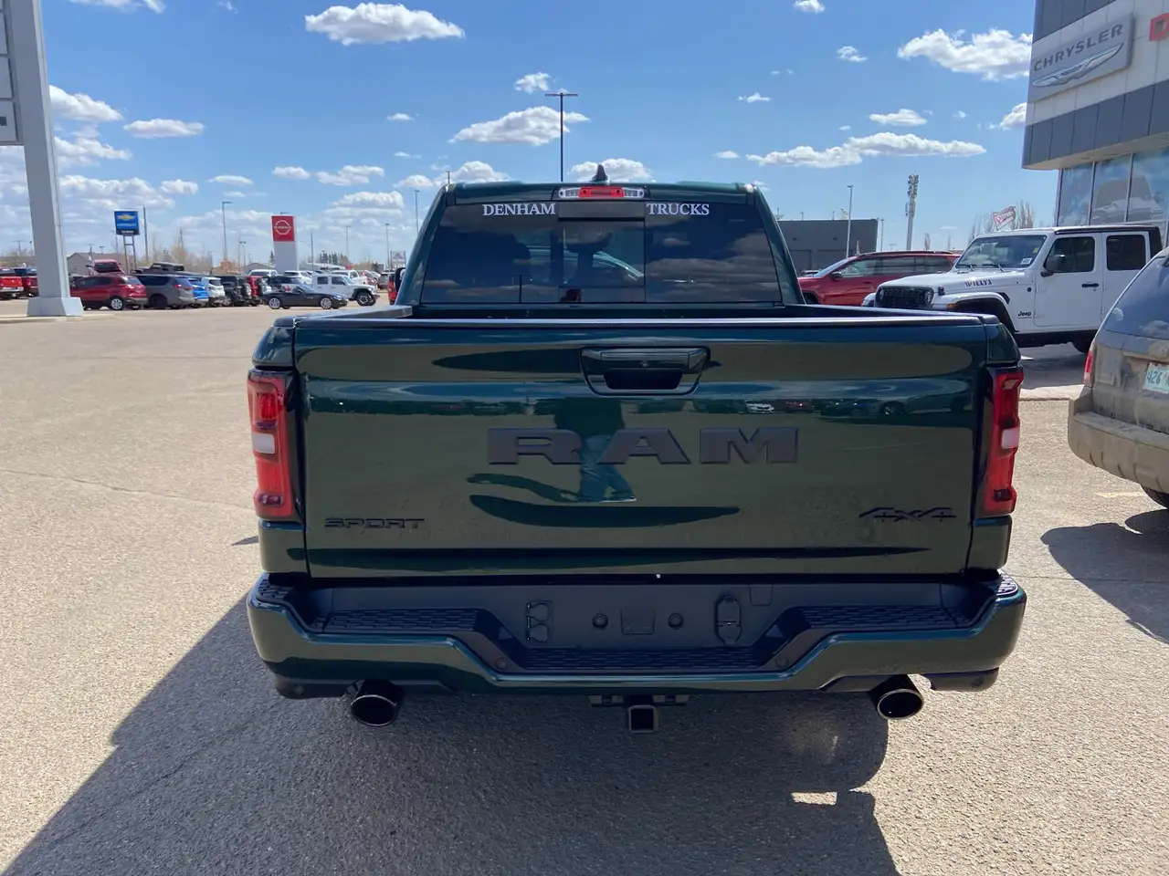 RAM 1500 снимка RAM 1500