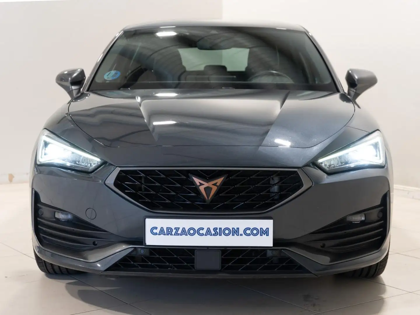 CUPRA Leon 1.5 eTSI 110 DSG Gris - 2