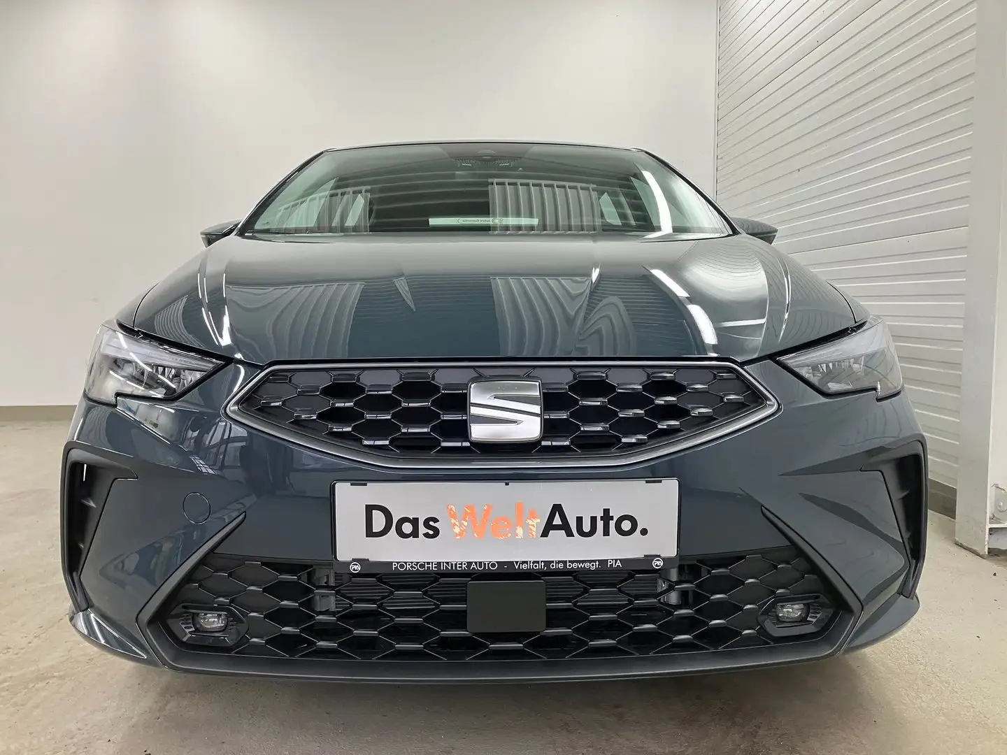 SEAT Ibiza Reference Edition 1.0 80PS Blau - 2