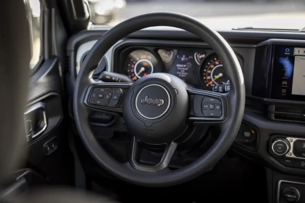 Jeep Wrangler снимка Jeep Wrangler
