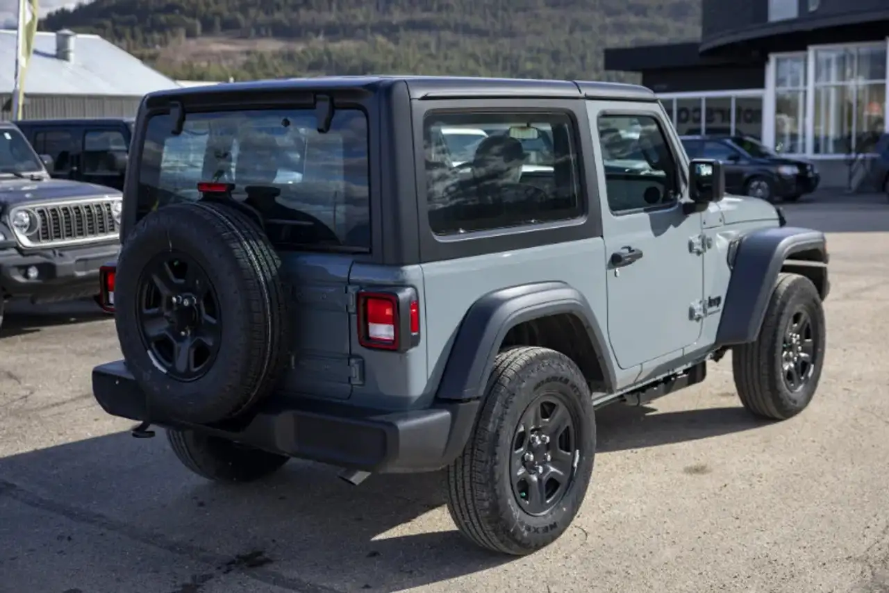 Jeep Wrangler снимка Jeep Wrangler