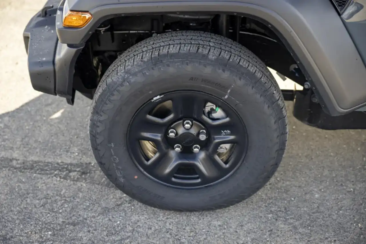 Jeep Wrangler снимка Jeep Wrangler