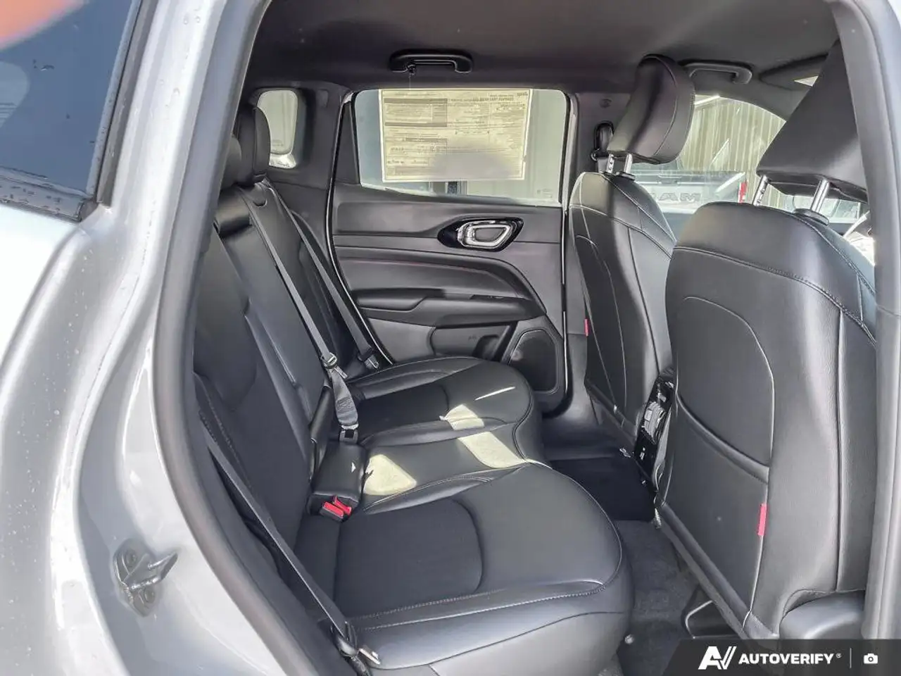 Jeep Compass снимка Jeep Compass
