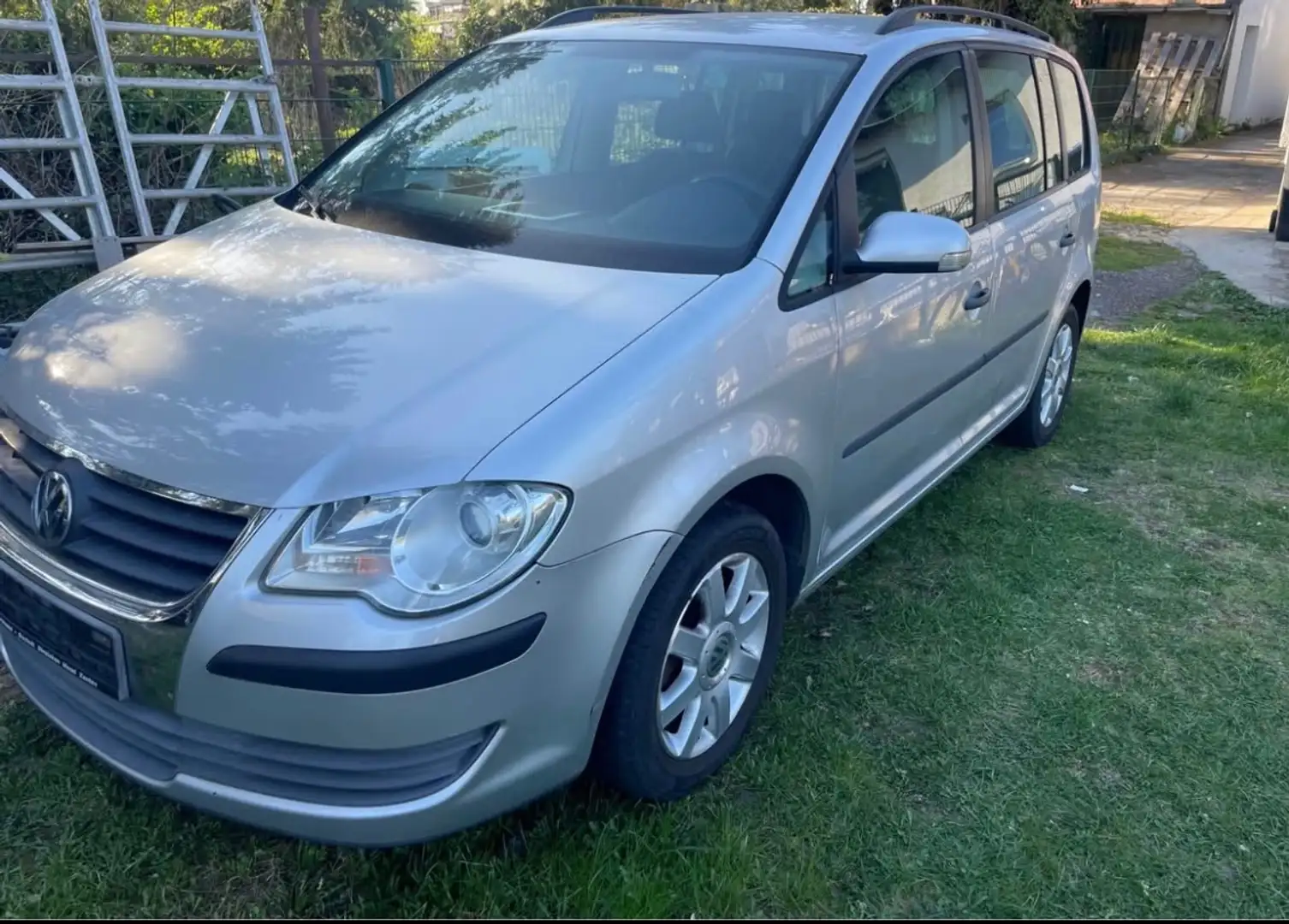 Volkswagen Touran Touran 1.9 TDI Trendline Срібний - 1