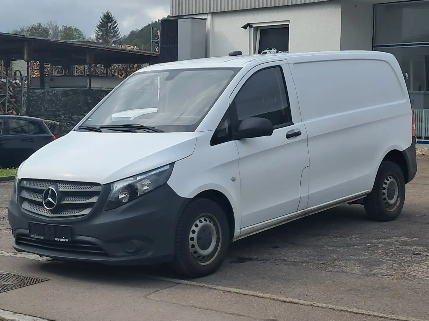 Mercedes-Benz Vito Kasten 109/110/111/114 CDI FWD kompakt bijela - 1