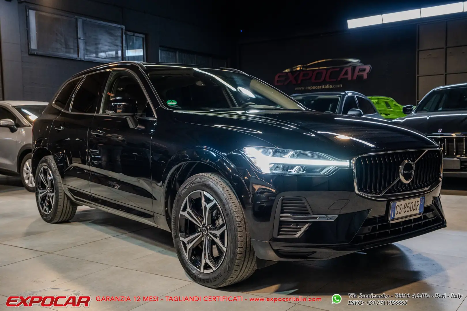 Volvo XC60 XC60 2.0 b4 R-design awd auto Schwarz - 1