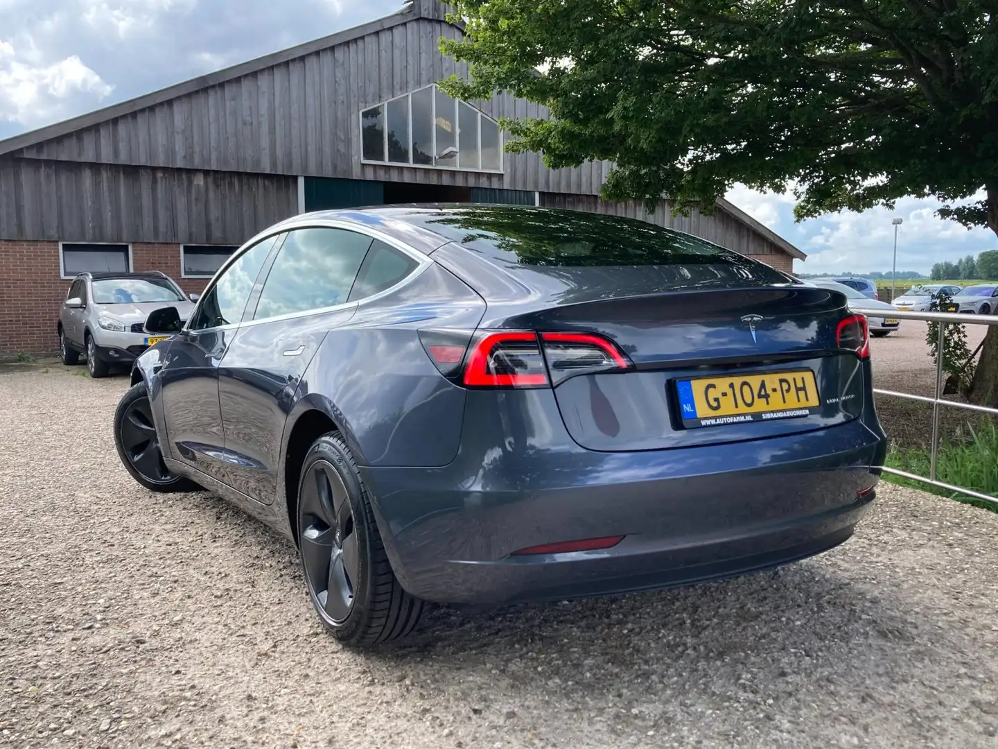 Tesla Model 3 Long Range AWD 75 kWh | Leder + Pano nu € 22.975,- Grijs - 2