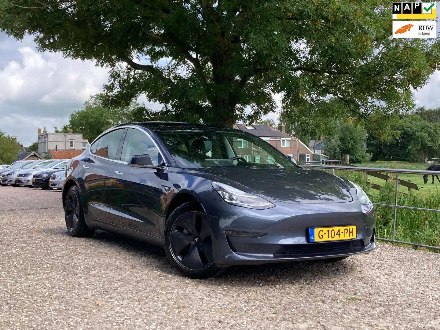 Tesla Model 3 Long Range AWD 75 kWh | Leder + Pano nu € 22.975,- Grijs - 1